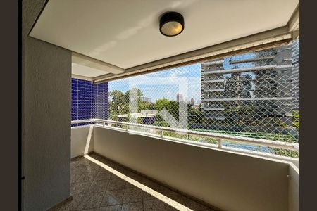 Sacada de apartamento para alugar com 3 quartos, 120m² em Santo Amaro, São Paulo