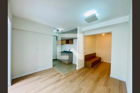 Sala de apartamento para alugar com 2 quartos, 56m² em Vila Rosalia, Guarulhos