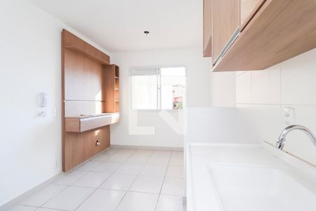 Sala/Cozinha de apartamento para alugar com 2 quartos, 28m² em Fazenda Aricanduva, São Paulo