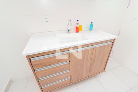 Sala/Cozinha de apartamento para alugar com 2 quartos, 28m² em Fazenda Aricanduva, São Paulo