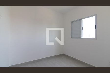 Quarto 1 de apartamento para alugar com 2 quartos, 38m² em Vila Santa Teresa, São Paulo
