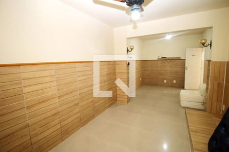 Quarto 2 de casa para alugar com 2 quartos, 300m² em Irajá, Rio de Janeiro