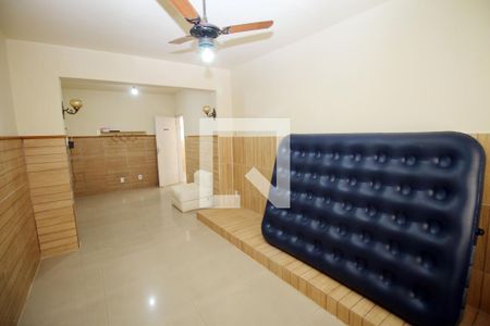 Quarto 2 de casa para alugar com 2 quartos, 300m² em Irajá, Rio de Janeiro