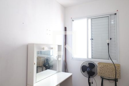 Quarto 2 de apartamento para alugar com 2 quartos, 64m² em Vila Carmosina, São Paulo