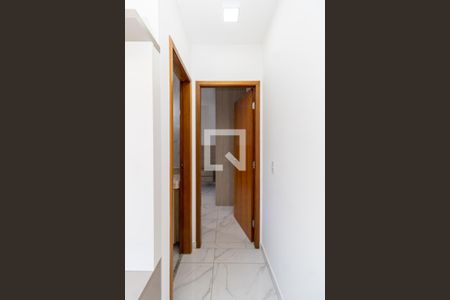 Corredor  de apartamento para alugar com 1 quarto, 36m² em Vila Nivi, São Paulo