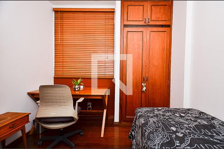 Quarto 1 de apartamento à venda com 3 quartos, 120m² em Santo Antônio, Belo Horizonte