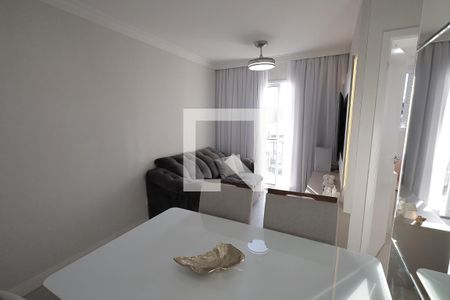 Sala de apartamento para alugar com 2 quartos, 48m² em Parque Jaçatuba, Santo André