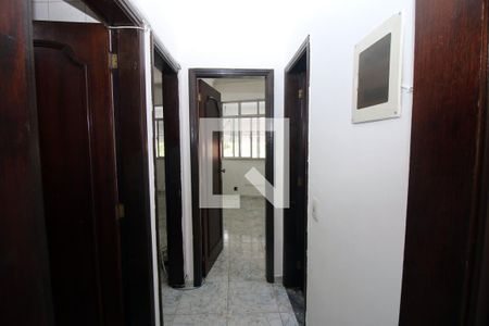 Corredor de apartamento para alugar com 2 quartos, 81m² em Vila da Penha, Rio de Janeiro