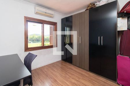 Quarto 1 de casa de condomínio para alugar com 3 quartos, 190m² em Serraria, Porto Alegre