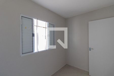 Quarto 2 de casa para alugar com 2 quartos, 100m² em Jardim Arize, São Paulo