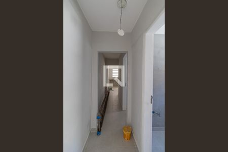 Corredor de casa para alugar com 2 quartos, 100m² em Jardim Arize, São Paulo