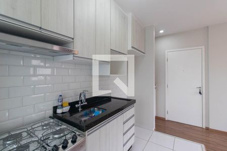 Cozinha e Área de Serviço de apartamento para alugar com 2 quartos, 43m² em Vila Gustavo, São Paulo