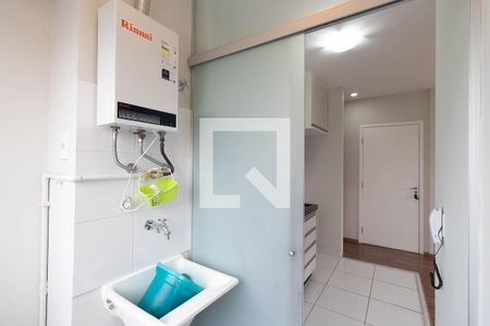 Cozinha e Área de Serviço de apartamento para alugar com 2 quartos, 43m² em Vila Gustavo, São Paulo