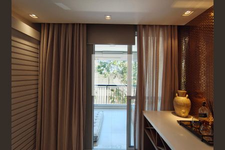 Sala de apartamento para alugar com 2 quartos, 70m² em Barra Olímpica, Rio de Janeiro