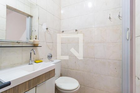 Banheiro de casa para alugar com 2 quartos, 54m² em Vila Regente Feijó, São Paulo