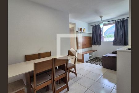 Sala  de apartamento à venda com 2 quartos, 55m² em Barra da Tijuca, Rio de Janeiro