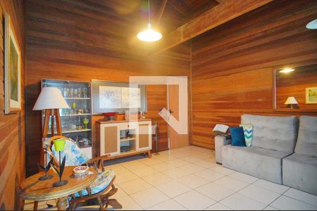 Sala de casa à venda com 4 quartos, 176m² em Petrópolis, Novo Hamburgo
