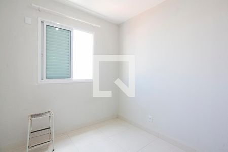 Quarto  de apartamento para alugar com 2 quartos, 65m² em Santa Mônica, Uberlândia