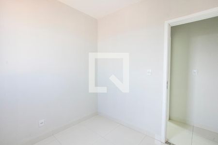 Quarto  de apartamento para alugar com 2 quartos, 65m² em Santa Mônica, Uberlândia