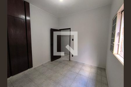 Quarto 1 de casa para alugar com 3 quartos, 201m² em Nossa Senhora Aparecida, Uberlândia