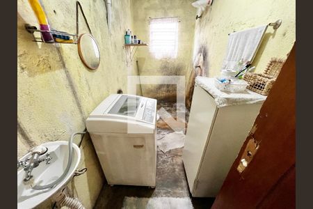 Banheiro de casa para alugar com 1 quarto, 125m² em Vila Renato, São Paulo