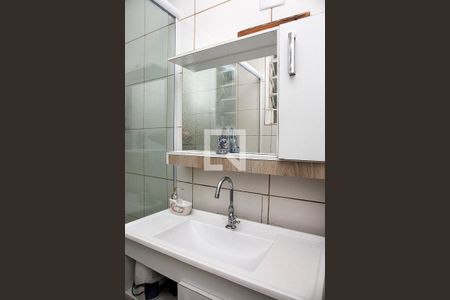 Banheiro de apartamento à venda com 1 quarto, 42m² em Centro Histórico, Porto Alegre