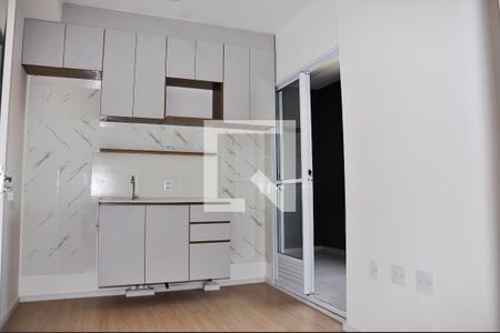 Detalhe - Sala e Cozinha Americana de apartamento para alugar com 2 quartos, 34m² em Vila Pereira Barreto, São Paulo