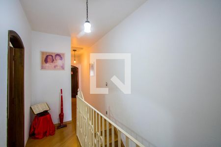 Corredor de casa para alugar com 3 quartos, 127m² em Jardim Cambui, Santo André