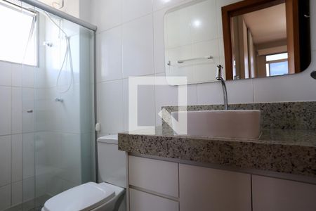 Banheiro da Suíte de apartamento para alugar com 3 quartos, 85m² em Sagrada Família, Belo Horizonte