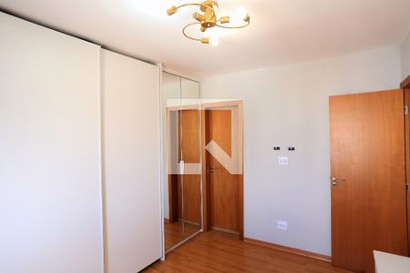 Suíte de apartamento para alugar com 3 quartos, 85m² em Sagrada Família, Belo Horizonte