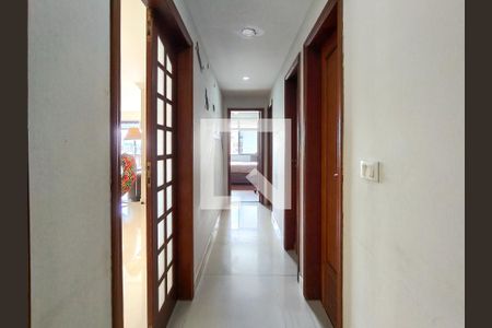 Corredor de apartamento para alugar com 3 quartos, 131m² em Tijuca, Rio de Janeiro