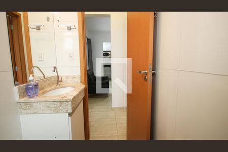 Banheiro Social de apartamento para alugar com 2 quartos, 65m² em Vila Caiçara, Praia Grande