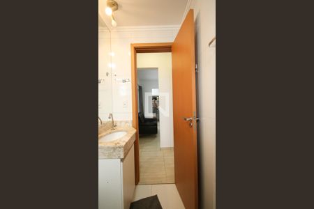 Banheiro Social de apartamento para alugar com 2 quartos, 65m² em Vila Caiçara, Praia Grande