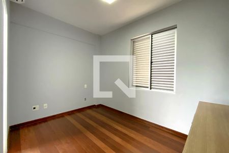Suite de apartamento para alugar com 2 quartos, 80m² em Carmo, Belo Horizonte