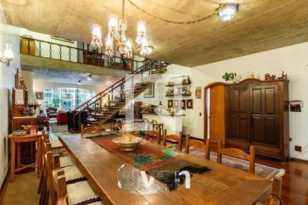 Casa à venda com 4 quartos, 345m² em Vila Madalena, São Paulo