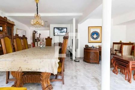 Casa à venda com 3 quartos, 510m² em Jardim Everest, São Paulo