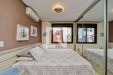 Suíte de apartamento à venda com 3 quartos, 222m² em São João, Porto Alegre