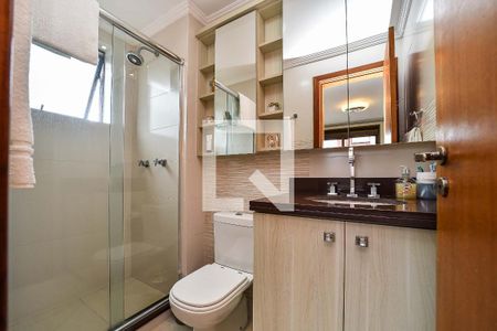 Banheiro da Suíte de apartamento à venda com 3 quartos, 222m² em São João, Porto Alegre