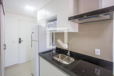 Cozinha de kitnet/studio para alugar com 1 quarto, 24m² em Vila Sao Francisco, São Paulo