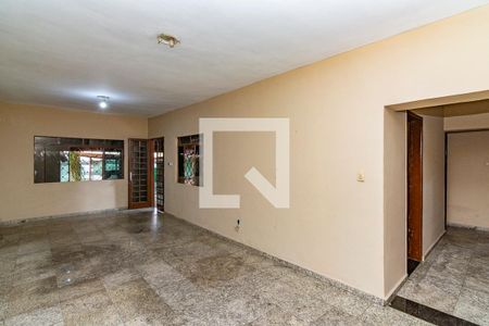 Sala 1 de casa à venda com 3 quartos, 300m² em Nova Suíça, Belo Horizonte
