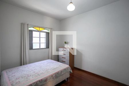 Quarto 1 de casa à venda com 3 quartos, 200m² em Vila Copacabana, Belo Horizonte