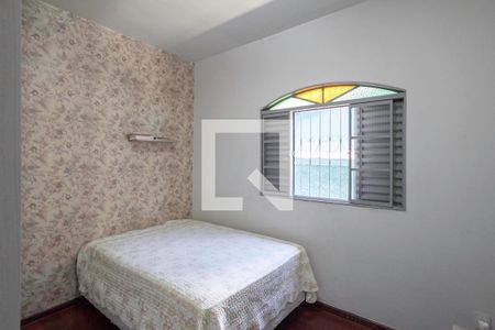 Quarto 2 de casa à venda com 3 quartos, 200m² em Vila Copacabana, Belo Horizonte