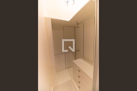 Quarto  de casa à venda com 3 quartos, 244m² em Barreto, Niterói