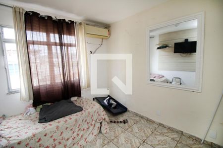 Quarto 1 de casa à venda com 2 quartos, 240m² em Irajá, Rio de Janeiro