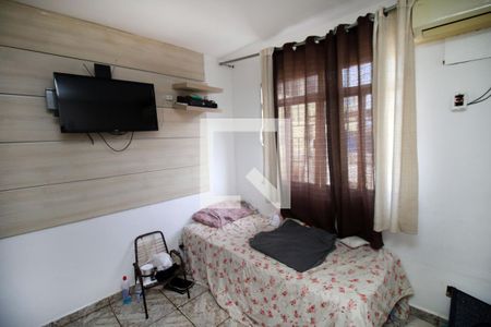 Quarto 1 de casa à venda com 2 quartos, 240m² em Irajá, Rio de Janeiro