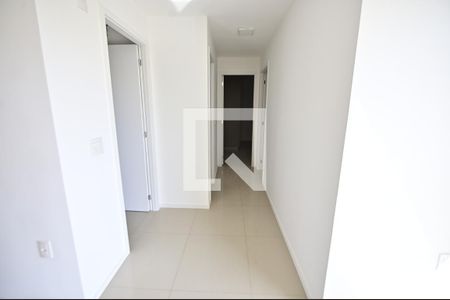 Corredor de apartamento para alugar com 3 quartos, 78m² em Setor Marista, Goiânia