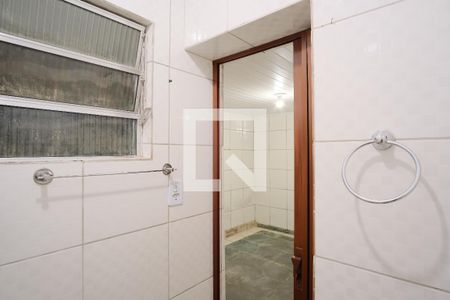 Banheiro de casa para alugar com 1 quarto, 25m² em Vila Matilde, São Paulo
