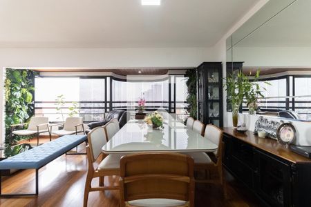 Sala de apartamento à venda com 3 quartos, 124m² em Vila Santo Estéfano, São Paulo