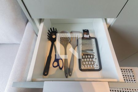 Cozinha de apartamento para alugar com 1 quarto, 24m² em Vila Butantã, São Paulo