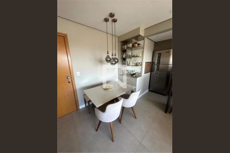 Apartamento à venda com 2 quartos, 61m² em Camaquã, Porto Alegre